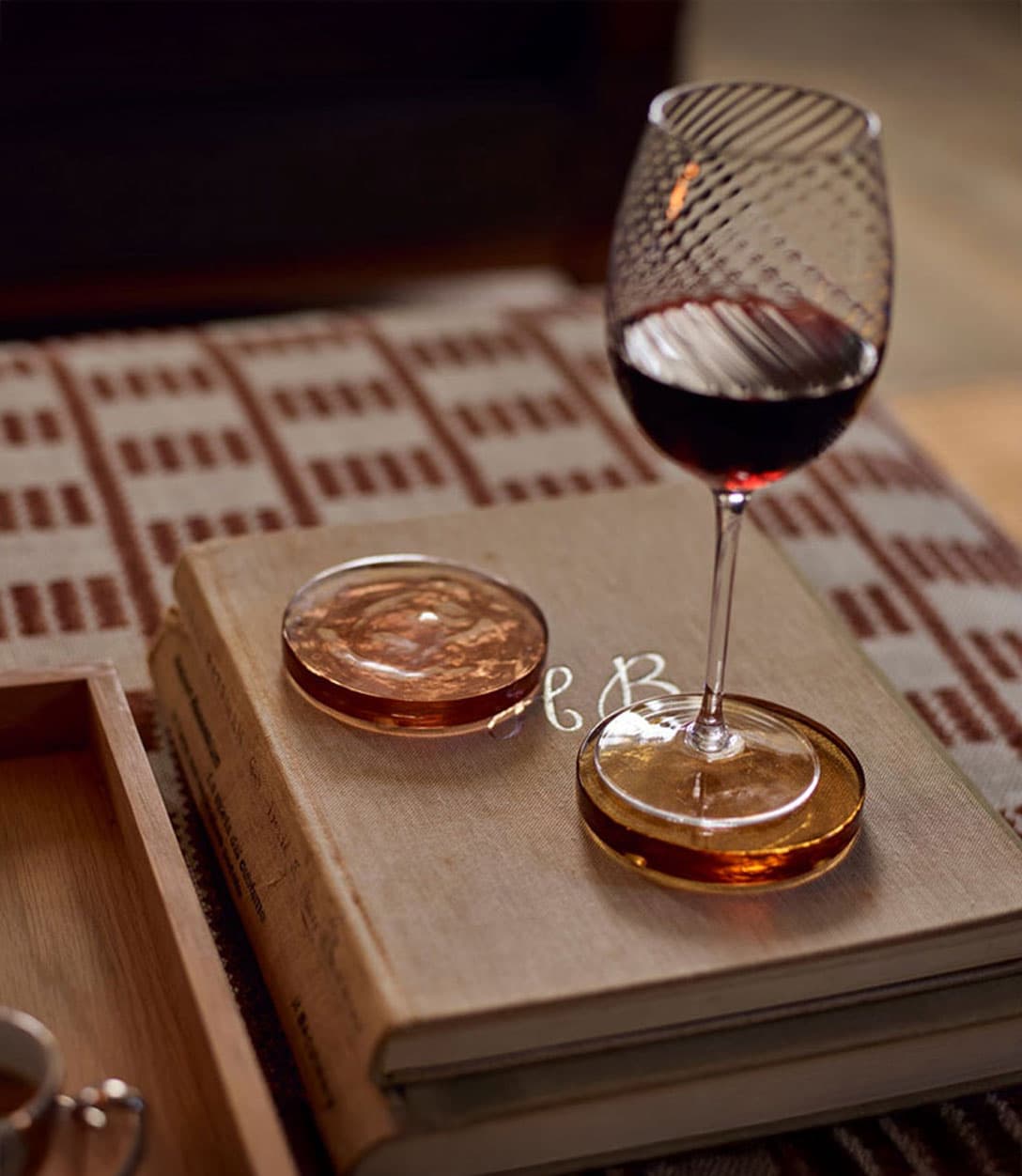 Timeless glassware