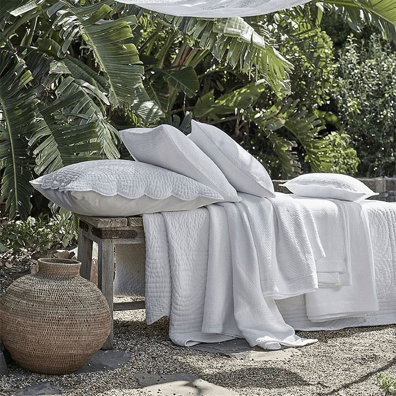 Milfield Scallop Edge Quilt