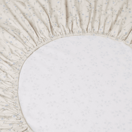 Image showing the Spring Sprig Fitted Sheet product.