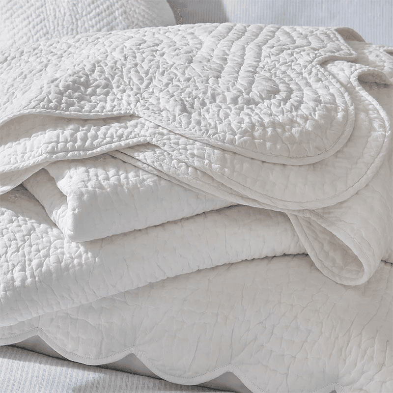 Milfield Scallop Edge Quilt