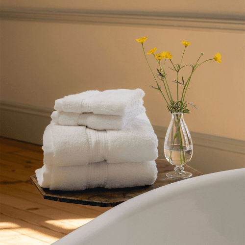 Image showing the Maria Pair of Guest Towels, White product.