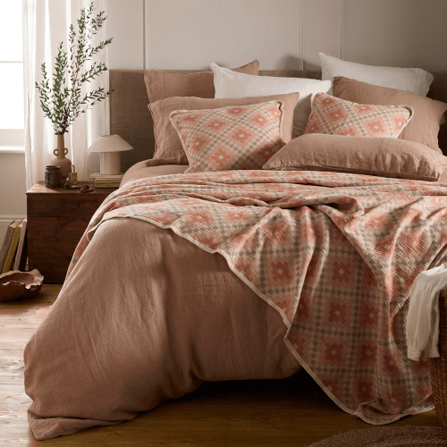 Image showing the 100% Linen Duvet Cover, King, Almond product.