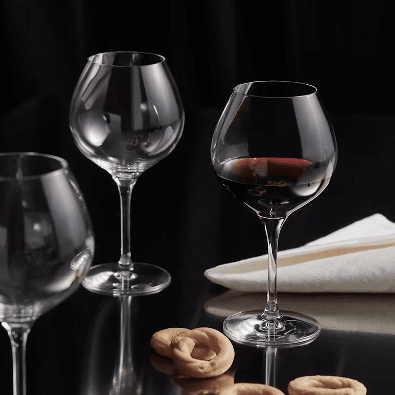 More Set of 2 Pinot Wine Glasses