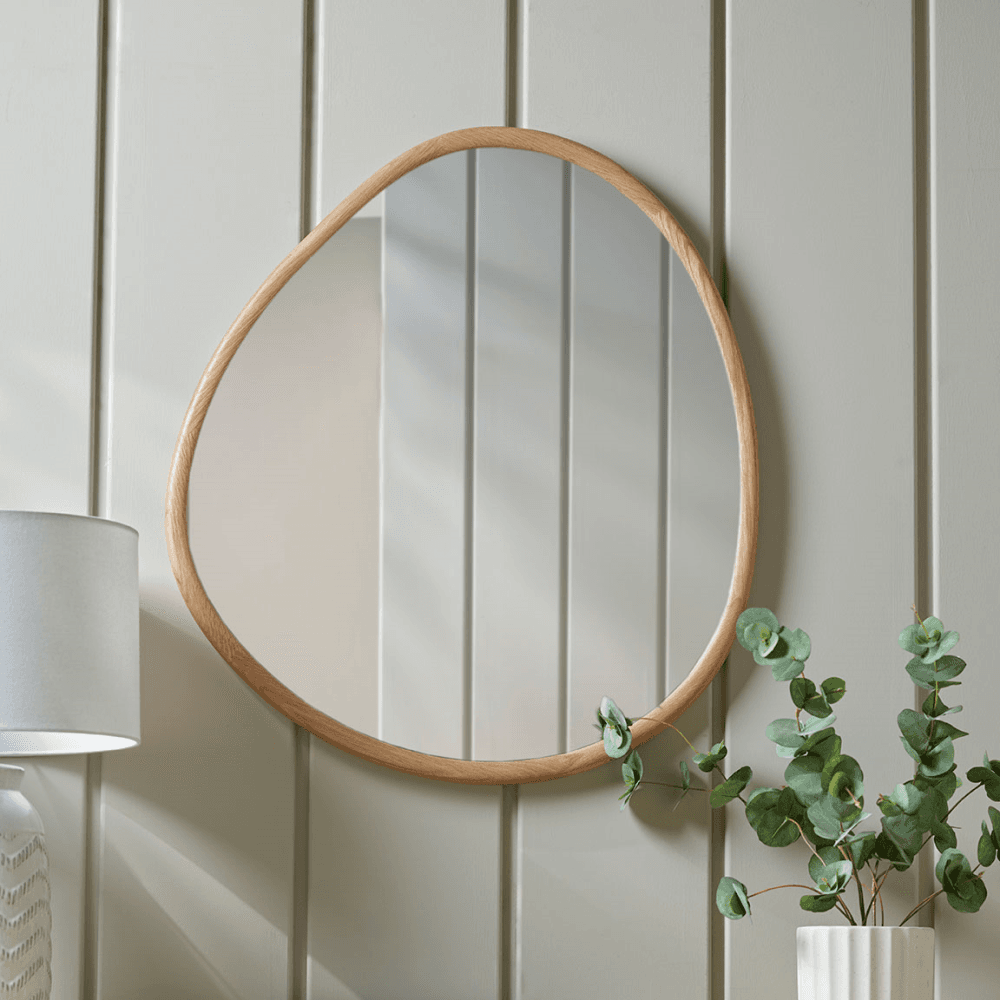 Rae Mirror, Natural