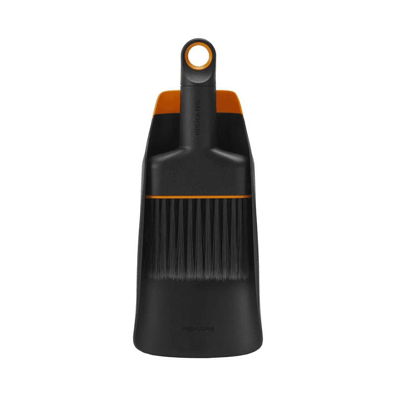 Urban Gardening 2-in-1 soil Scoop and Brush, Black