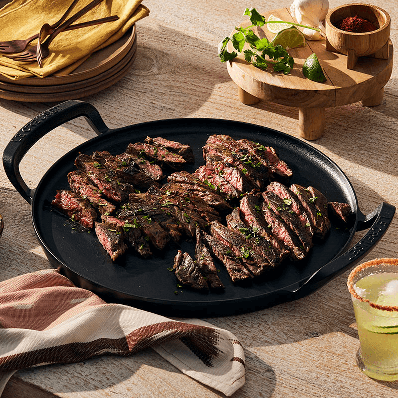 BBQ Round Pizza Pan, Satin Black