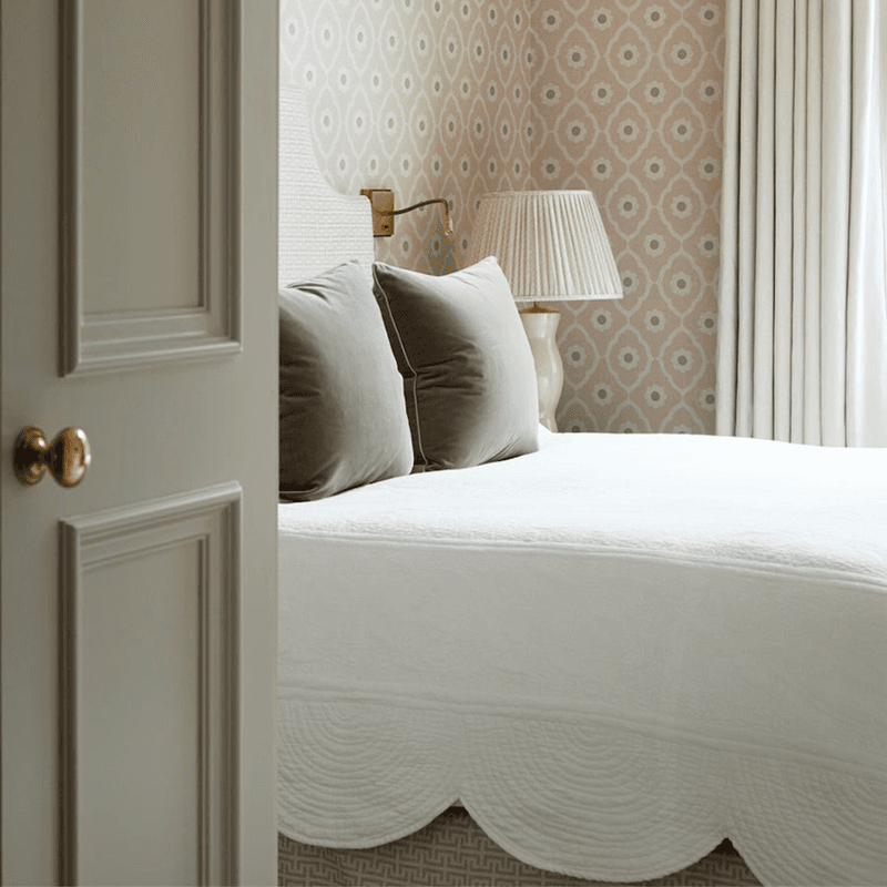 Scalloped Bedspread