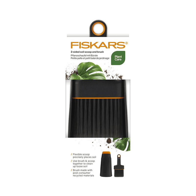 Urban Gardening 2-in-1 soil Scoop and Brush, Black