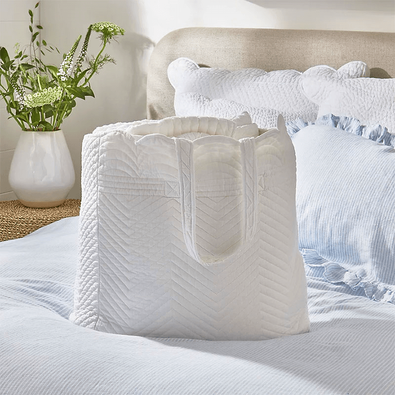 Milfield Scallop Edge Quilt