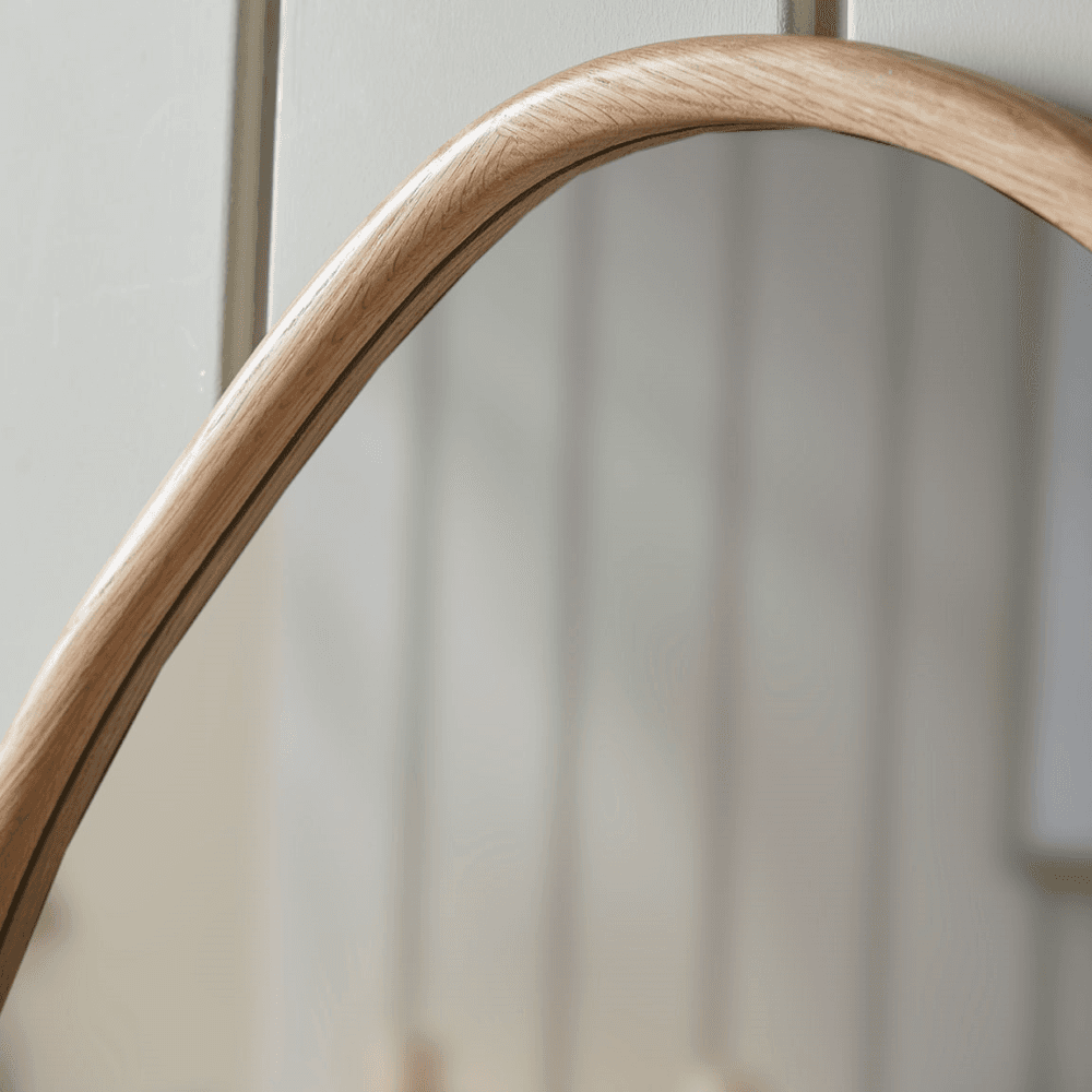 Rae Mirror, Natural