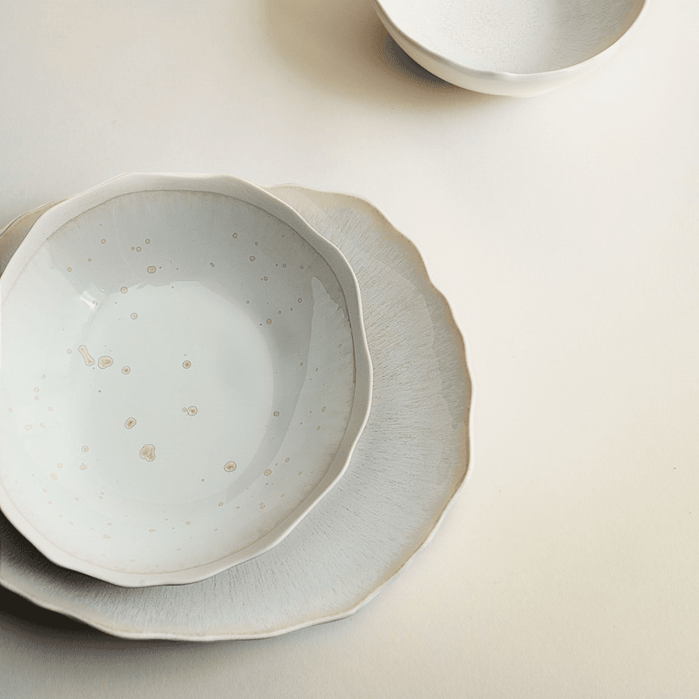 Plume Pair of dinner plates