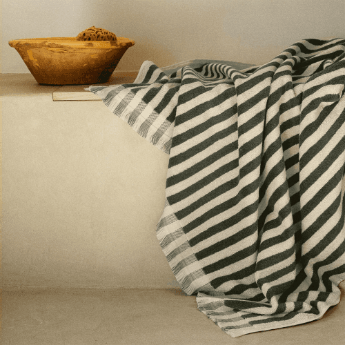 Image showing the Pembroke Stripe Hand Towel product.