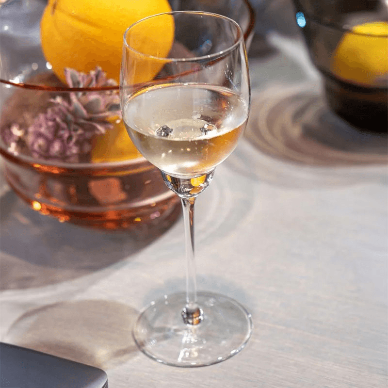 Shadows Set of 2 White Wine Glasses, Cloudless Clear