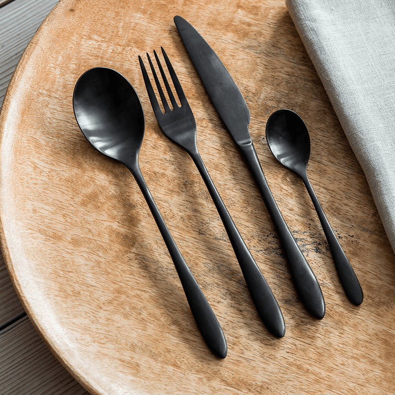 16 Piece Cutlery Set