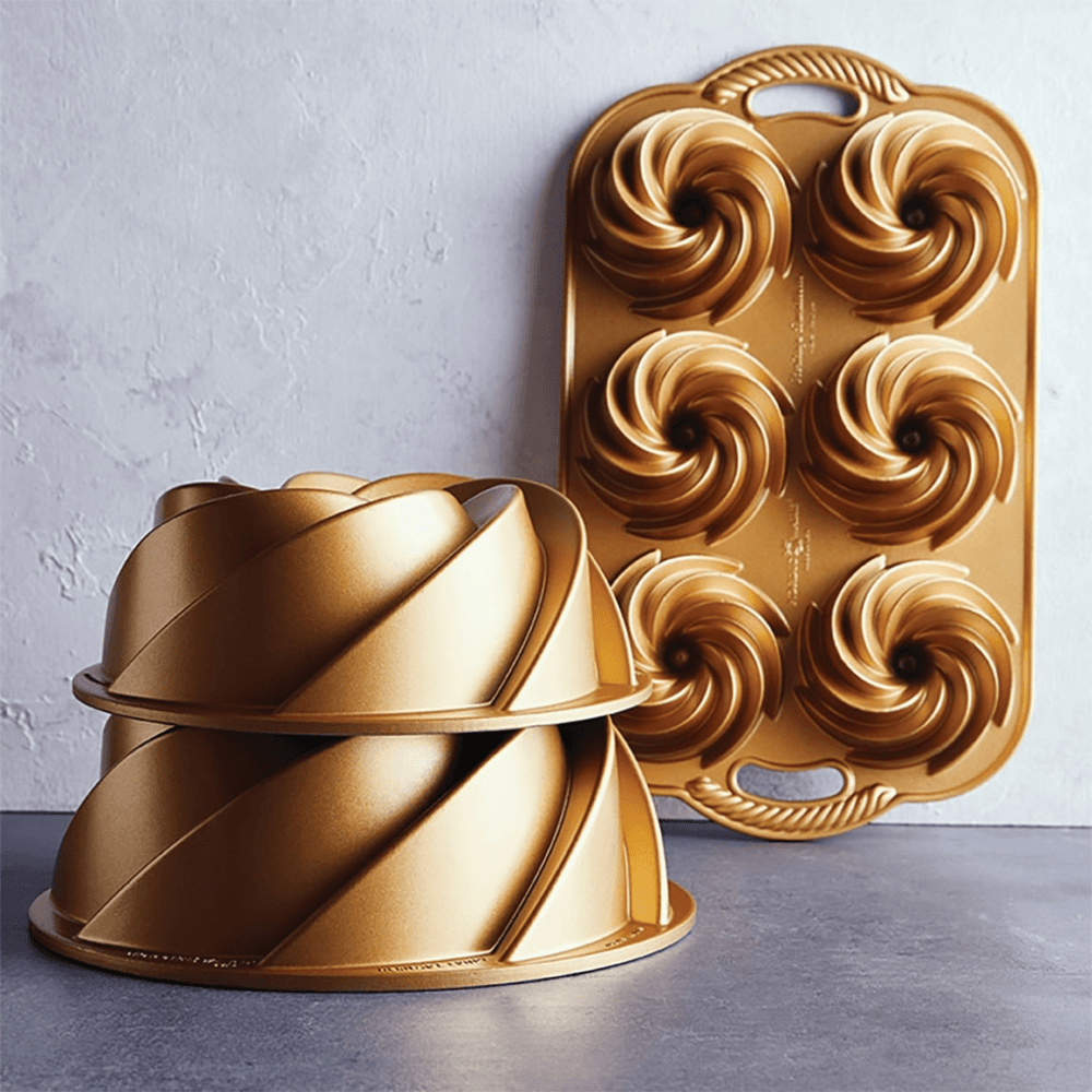 Premier Cast Heritage Bundt Pan, Gold