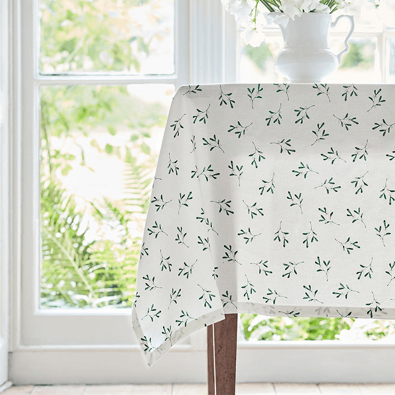 Mistletoe Tablecloth, White/Green