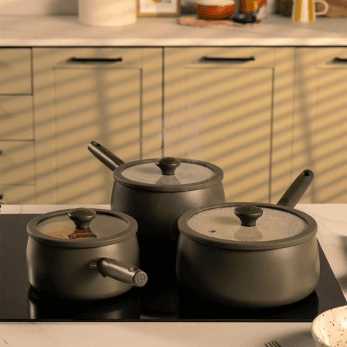 Image showing the Ceramic Set of 3 Non-Stick Saucepans product.