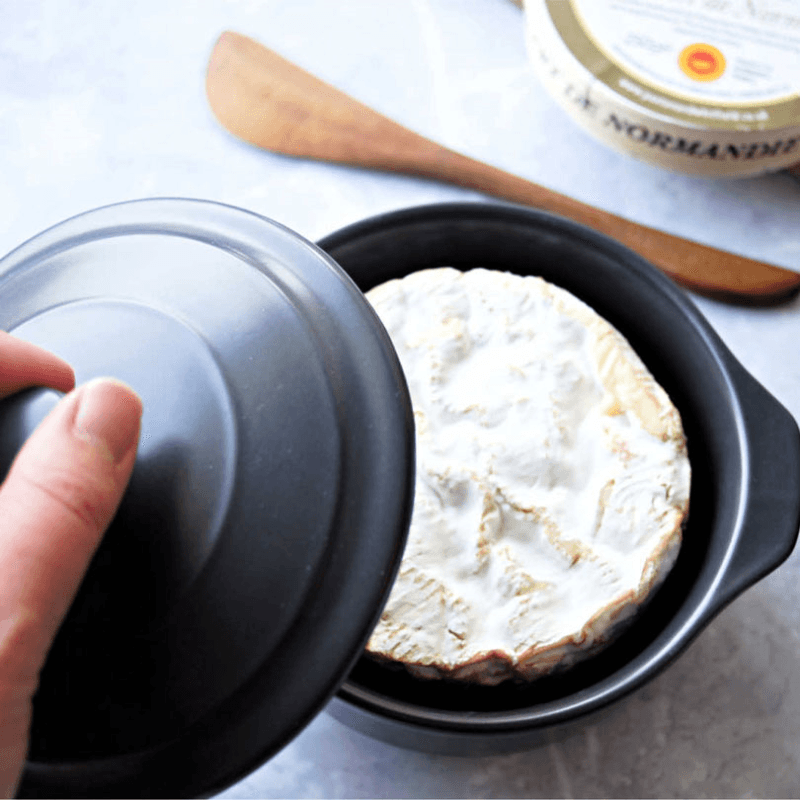 Camembert Baker, Grey