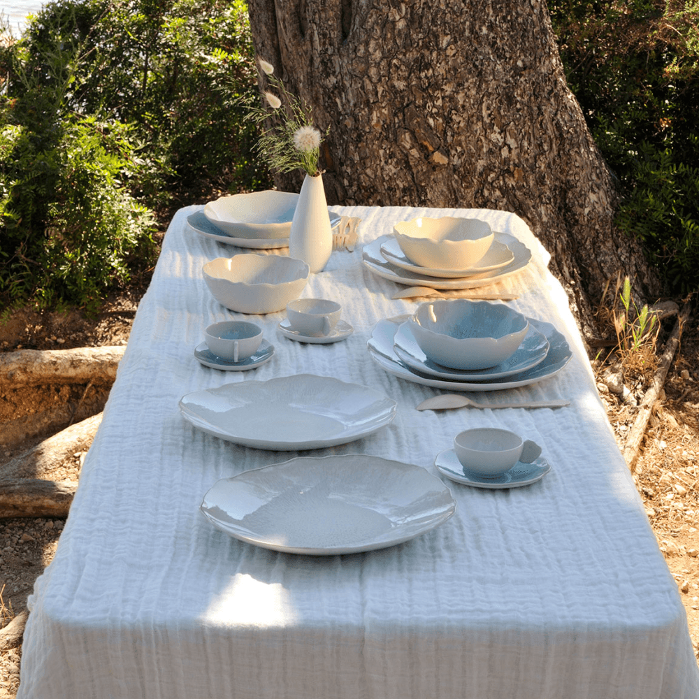 Plume Pair of dinner plates