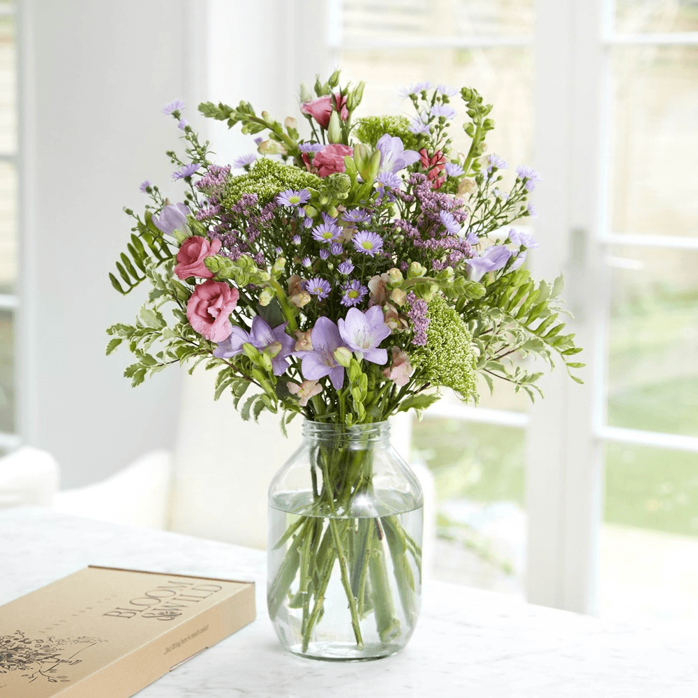 Lux Letterbox flower subscription