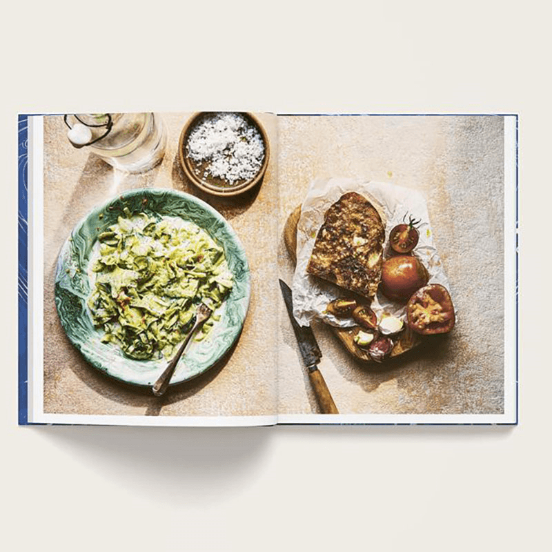 Sea Salt: A Perfectly Seasoned Cookbook