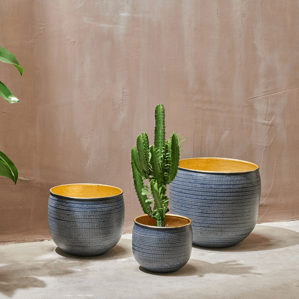 Tembesi Planter, Antique Black & Brass