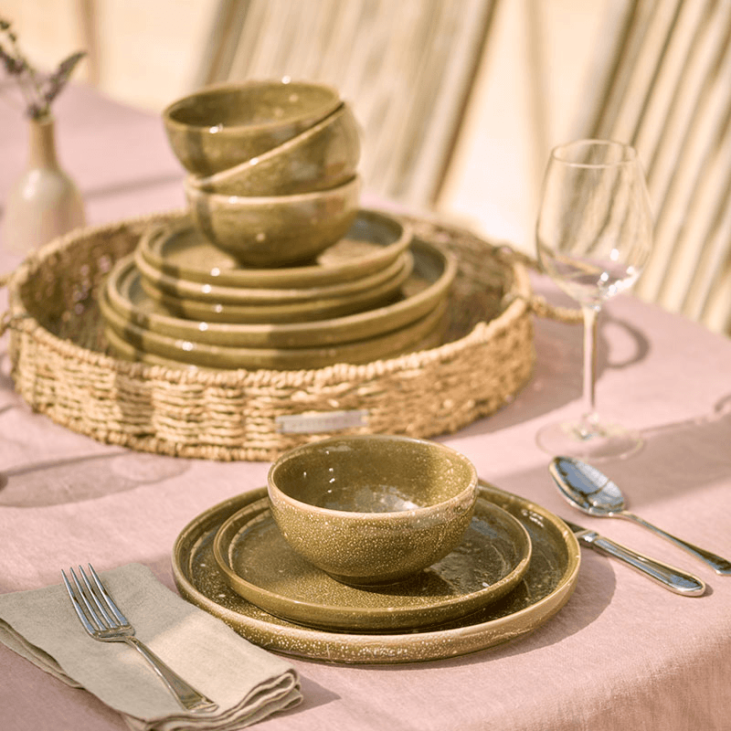 Pujol Set of 12 Dinnerware Set, Green