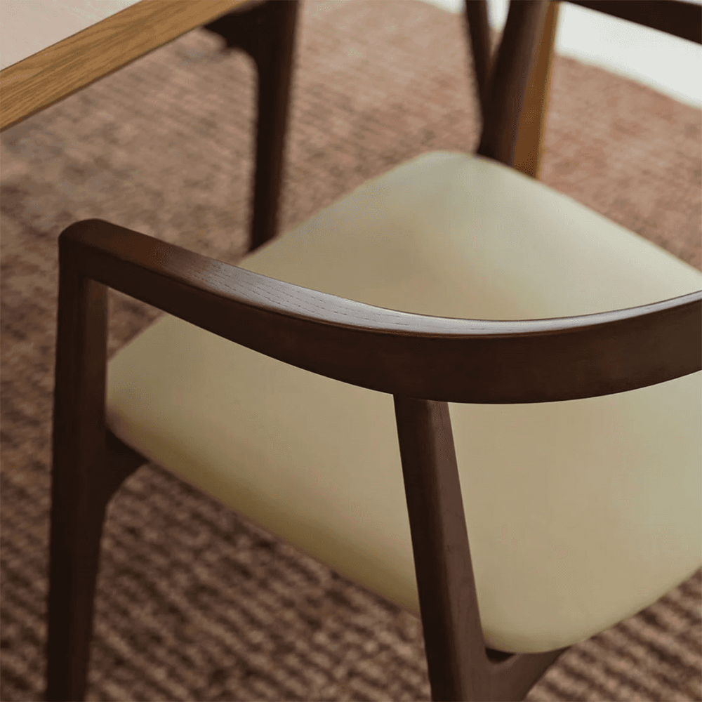 01 Set of 2 Dining Chairs
