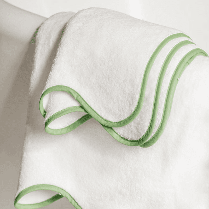 Amelia Scalloped Pair of Hand Towels