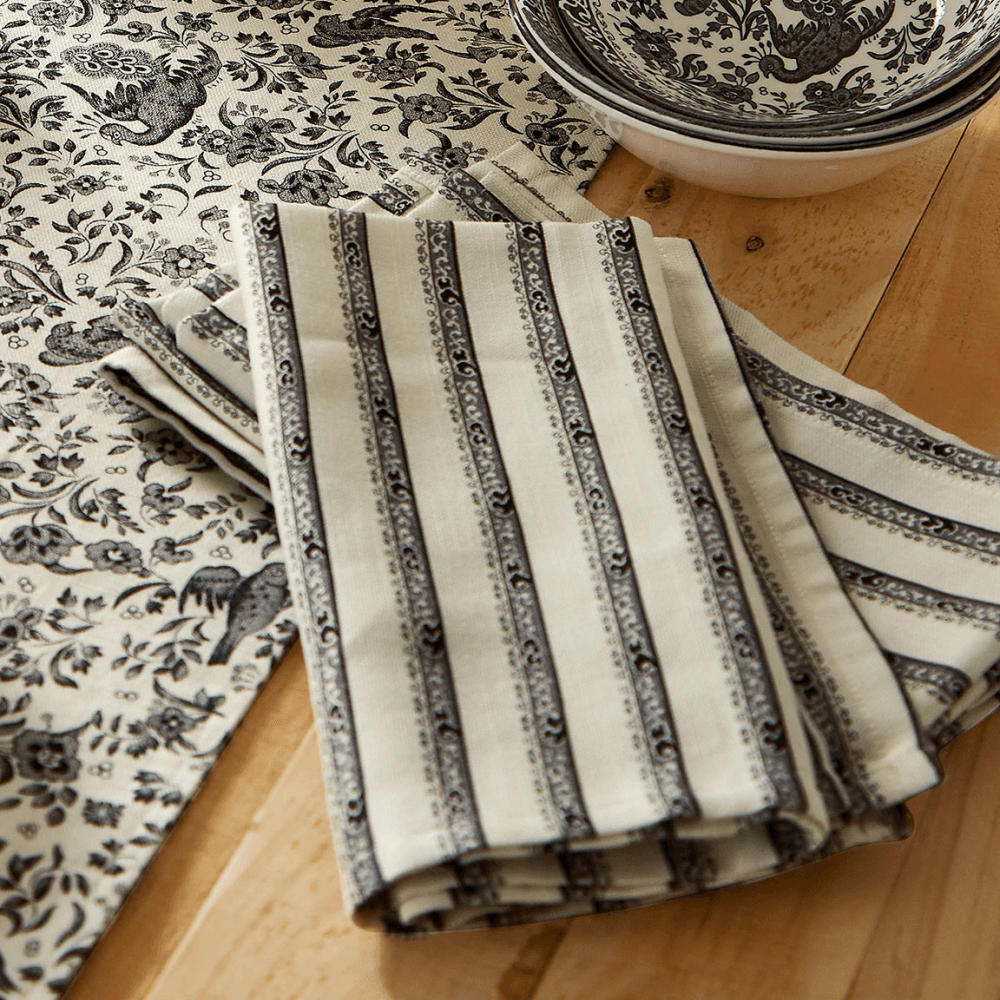 Regal Peacock Set of 4 Napkins, Charcoal