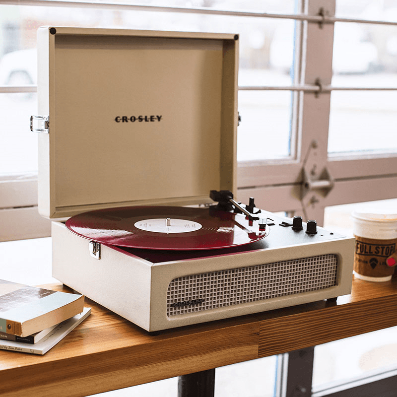 Voyager Portable Turntable