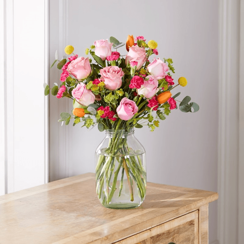 Lux Letterbox flower subscription