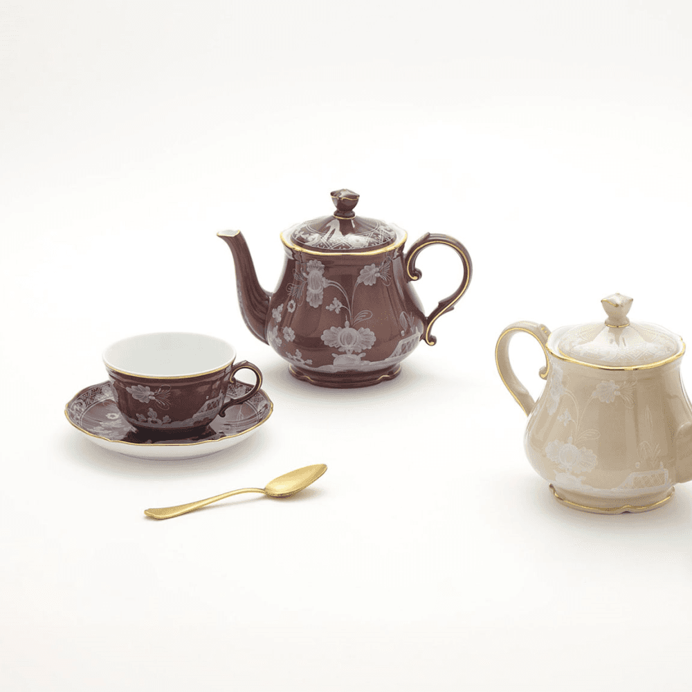 Oriente Italiano Tea Cup, Castagna