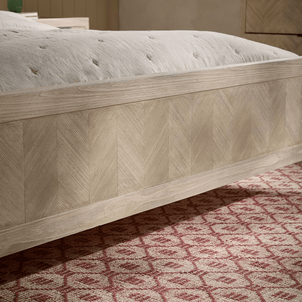 Tova Limewashed Bed