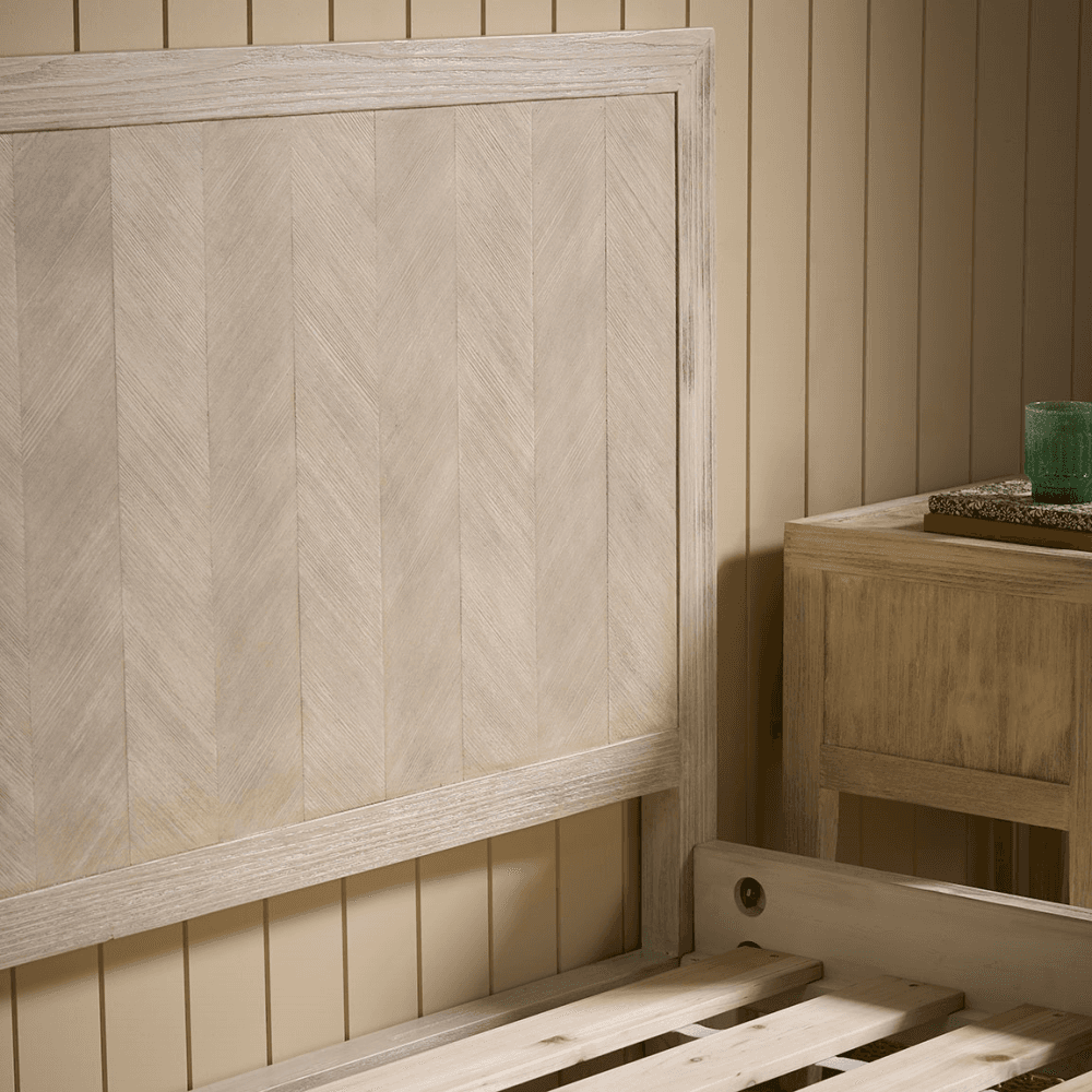 Tova Limewashed Bed
