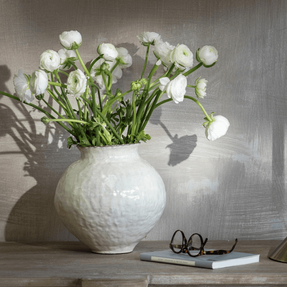 Menerbes Willow Cake Dome, White