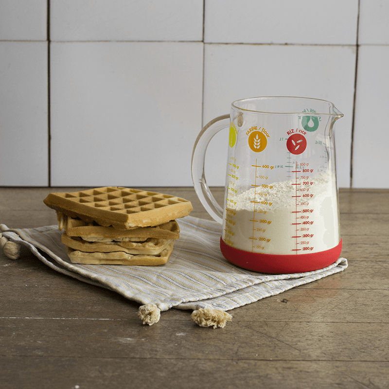 Glass Measuring Jug With Silicone Base