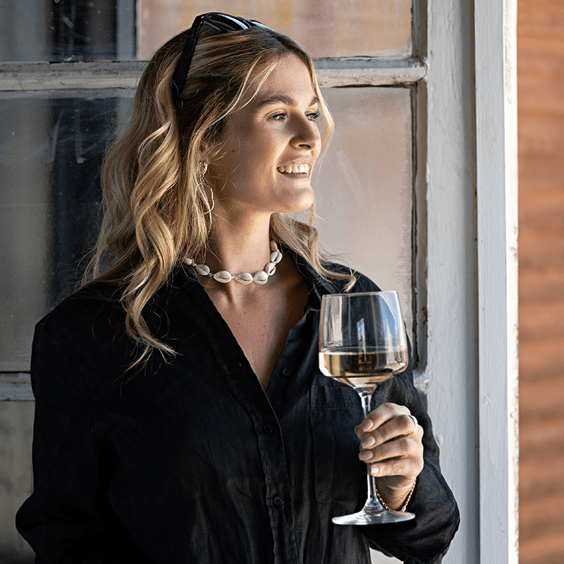 Elevate Set of 2 Wine Glasses, Clear