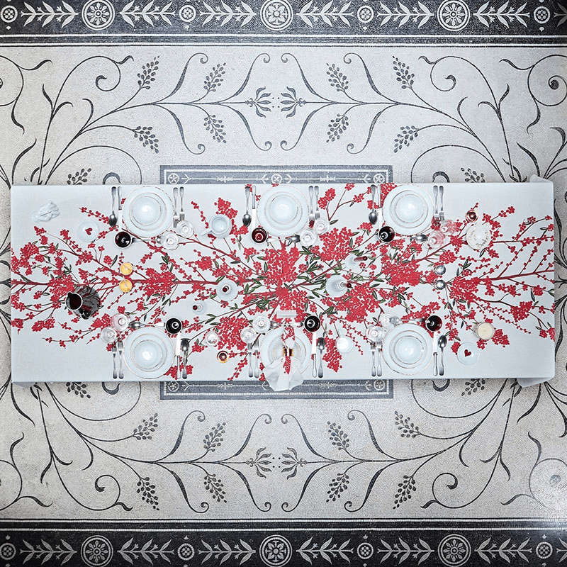 Les Airelles Linen Tablecloth, Red