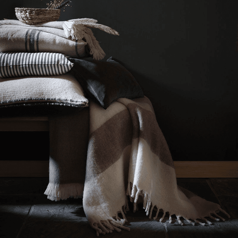 Leigh Wide Stripe Throw, Natural Stripe