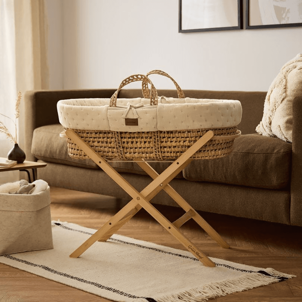 Dimple Moses Basket and Natural Foldable Stand