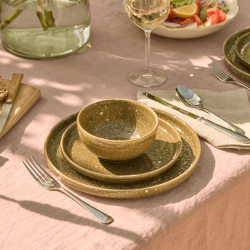 Pujol Set of 12 Dinnerware Set, Green
