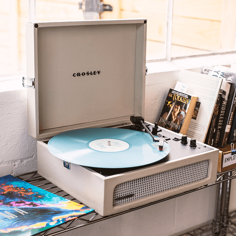 Voyager Portable Turntable
