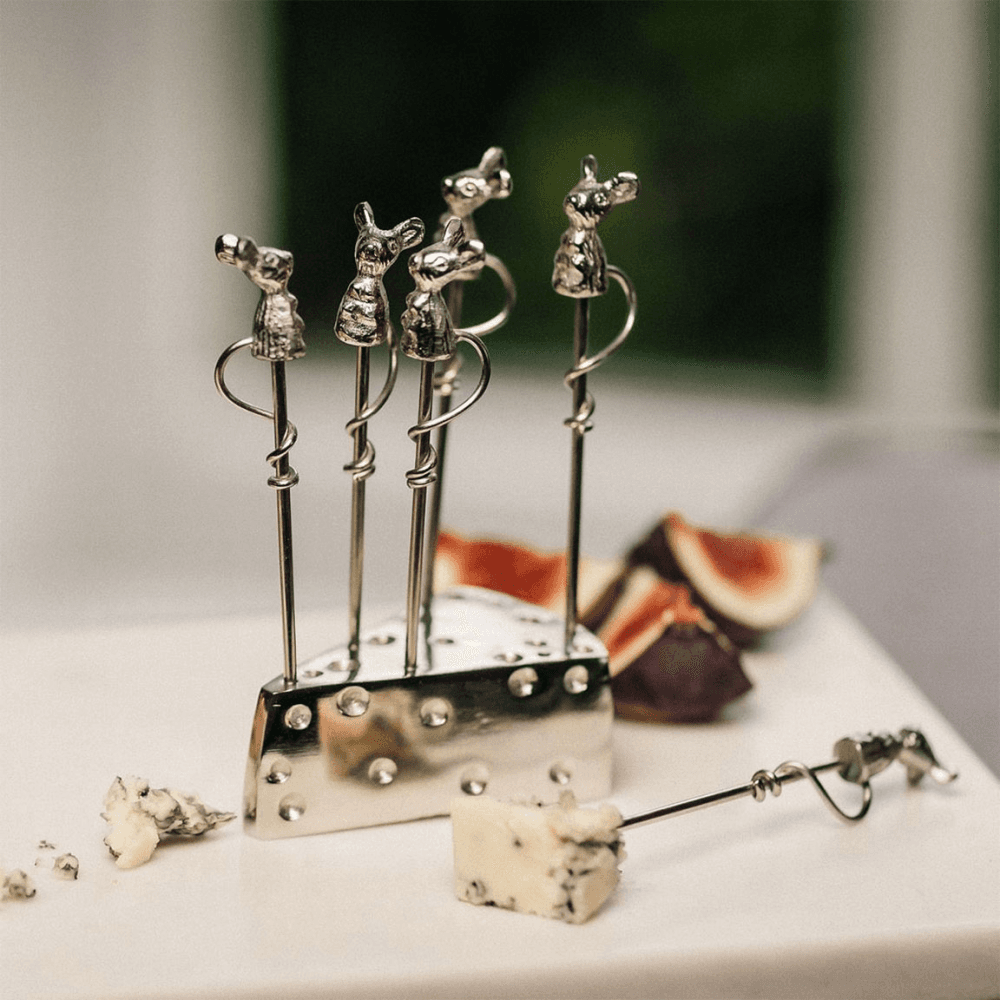 Mouse Set of 6 Picks and Holder