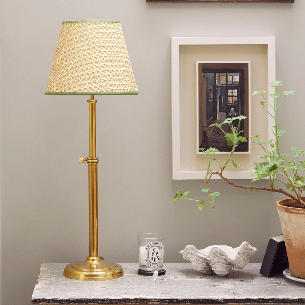 Adjustable Lamp Base