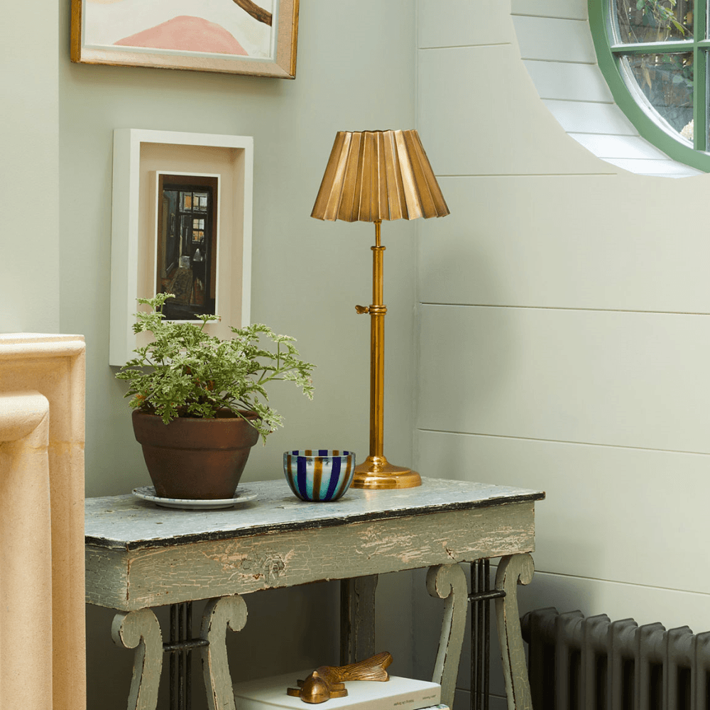 Adjustable Lamp Base