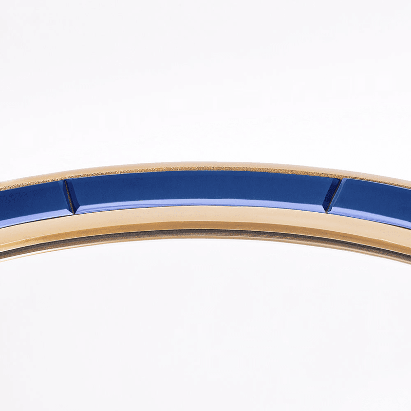 Lillian Mirror, Blue