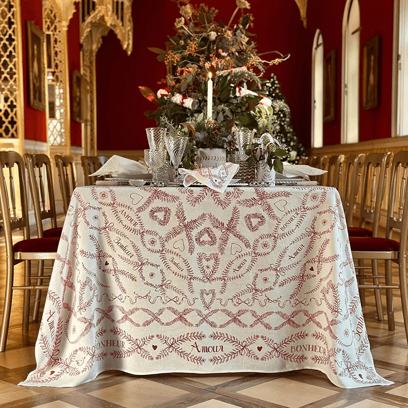 Amour Bonheur Linen Tablecloth