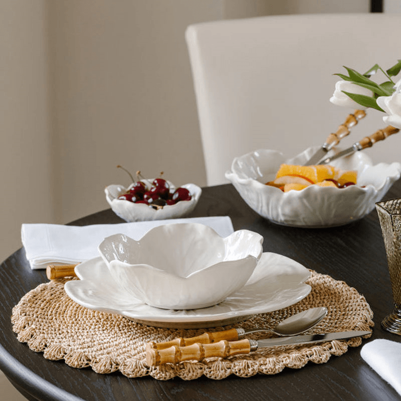 Scalloped Abaca Placemat, Natural