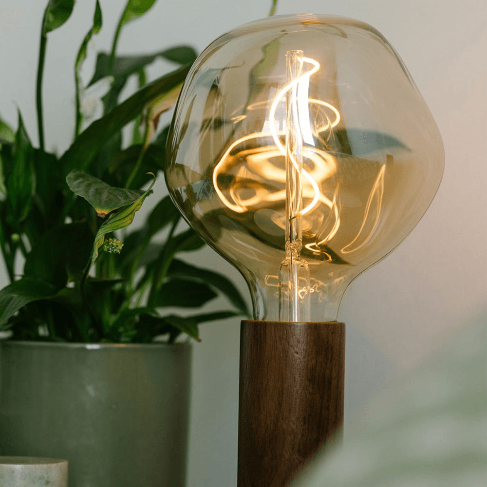 Knuckle Pendant Table Lamp with Voronoi Bulb